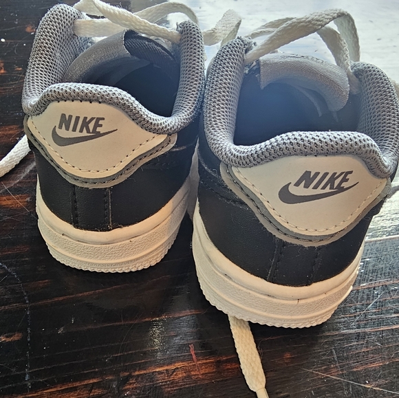 NIKE AIR FORCE 1 ONE MID LV8 - Picture 2 of 4